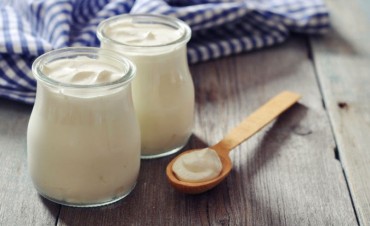 Desayunar yogur griego tiene sus beneficios