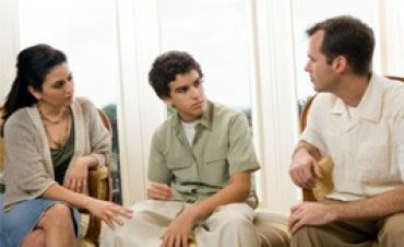 Relación entre padres e hijos forma la seguridad emocional