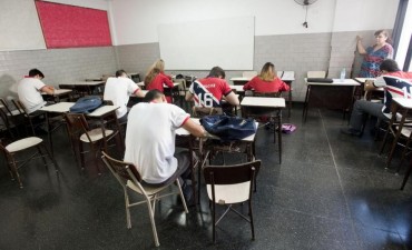 Rendir exámenes afecta a secundarios y universitarios