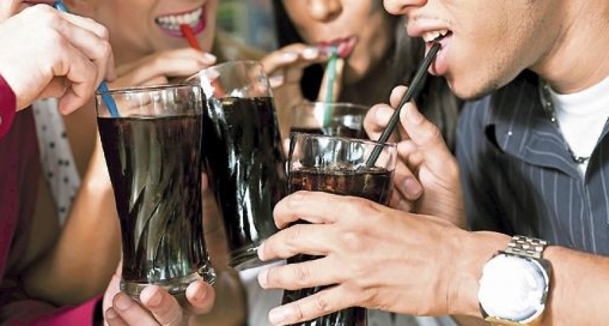 El alto consumo de  bebidas azucaradas lleva a la obesidad 