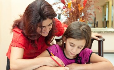 Mamà me ayudas con la tarea