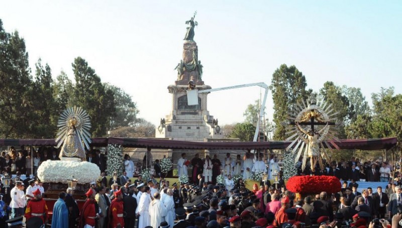 Procesión del Señor y la Virgen del Milagro