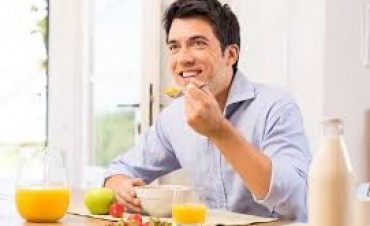 Por qué desayunar poco o nada es muy peligroso