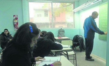 Alumnos porteños de primer año irán a clases desde el 20 de febrero
