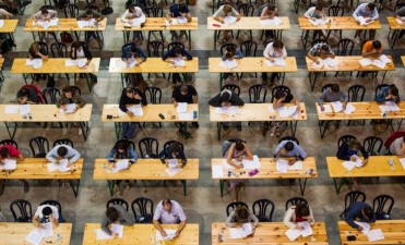 Educación y sindicatos acuerdan cambios para que las oposiciones a docentes sean eliminatorias