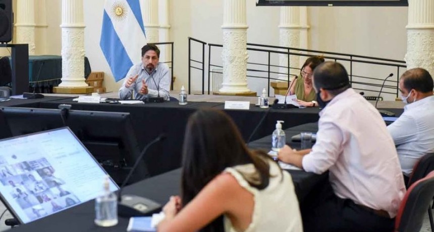 Trotta lanzó un programa para garantizar el regreso a las aulas